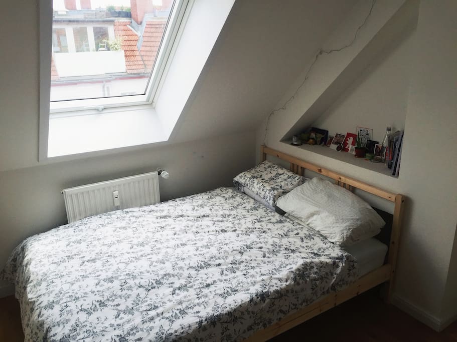 Private Bedroom w/ double bed, clothes rack, storage