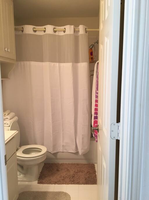 Full bath with tub/shower