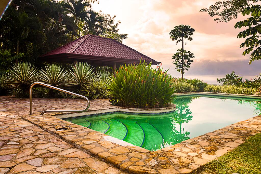 The pool - a Laguna colour only! The water itself is clear.