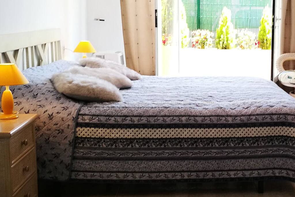 lovely king size bed