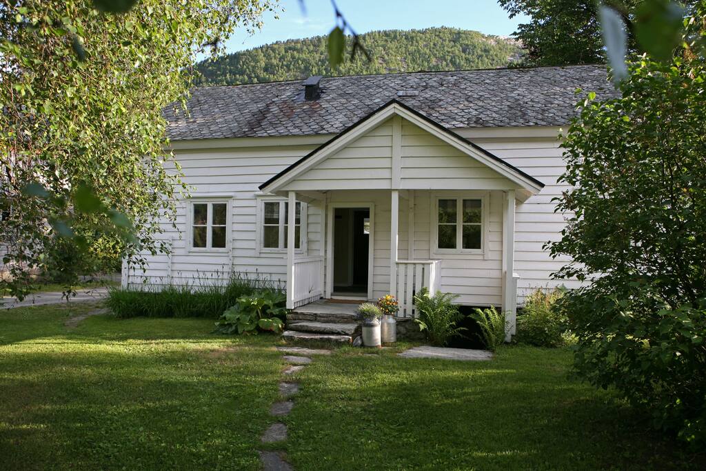Huset sett fra baksiden