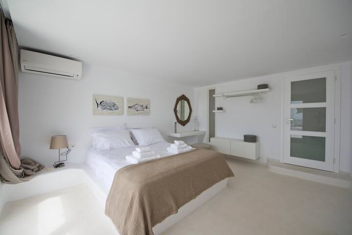 Gated 2 BDR Villa • Private Pool • Guard onsite gallery image 5