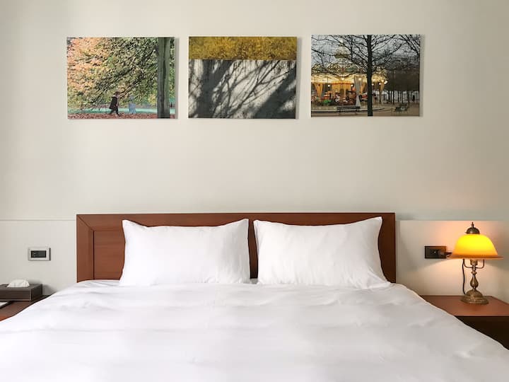 Kitanda aina ya Master bedroom King