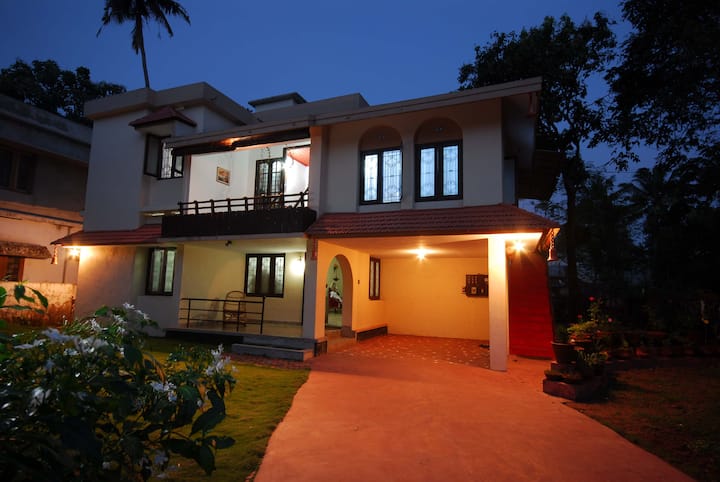 Goku's Homestay,Near Alleppey beach