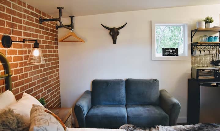 The Lily Pad Cottage | Studio Cottage | Kitchen - Harrison Hot Springs
