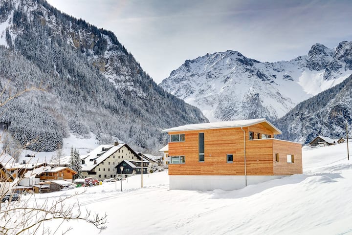 Hus 128 - The modern cottage in the mountains