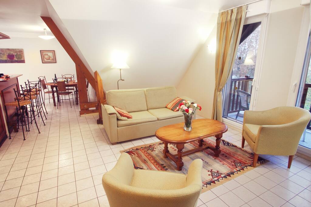 Le Manoir des Deux Amants Living Room And Kitchen