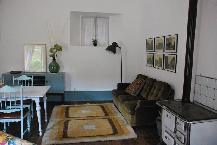 Obývací kút s rozkladacou pohovkou