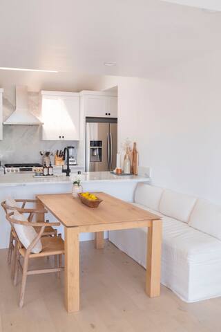 Modern Silver Lake house steps from Sunset Blvd gallery image 3