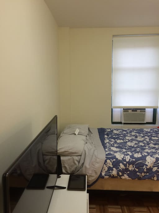 AC Unit, Shades, Memory-Foam mattress Queen Size