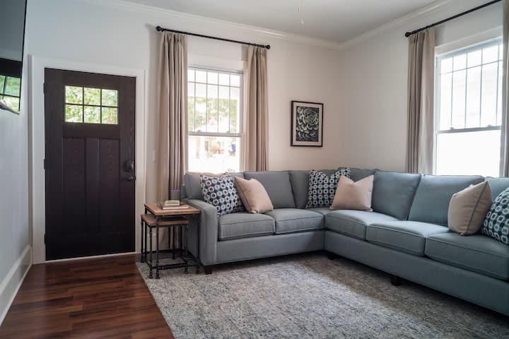 Luxury Apartment Downtown Historic District A - Greenville, SC