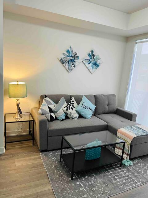 Luxury Apartment In Brampton