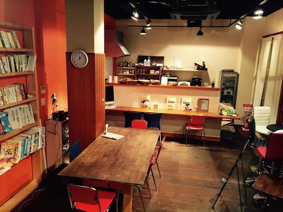 1階がカフェですので朝食、ランチ、夜の食事が出来ます!
there is cafe 1st floor, guests can have breakfast, lunch, diner!