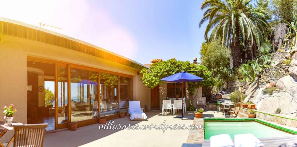Charming House with Pool and Sea view