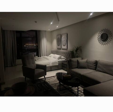 A beautiful studio apartment ready to be taken. its in very quite area close to saar town, seef dist