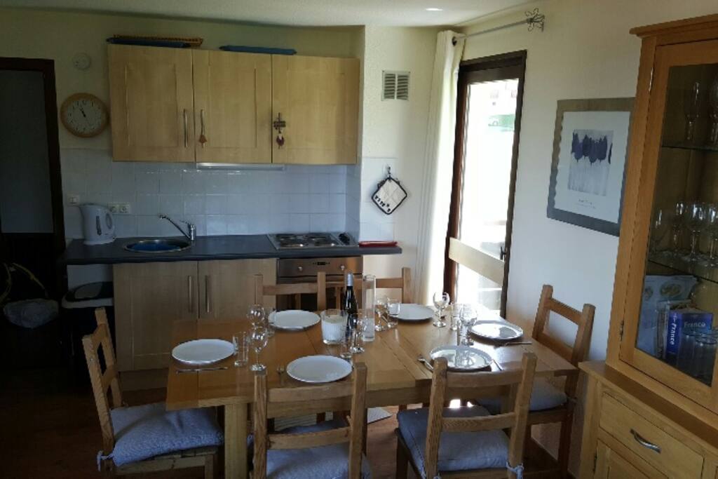 Kitchen/Dining Area
