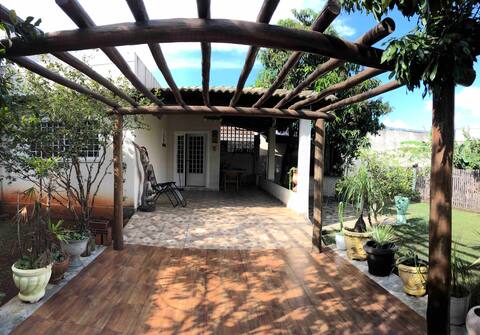 Chalet in a gated condominium -18km from the Airport.