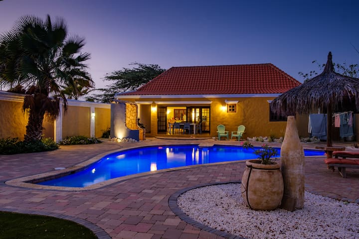 Caribbean style house - 3 bed/ 2 bath