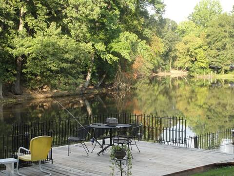 Nice cabin Sardis lower Lake close to Oxford, Ms.