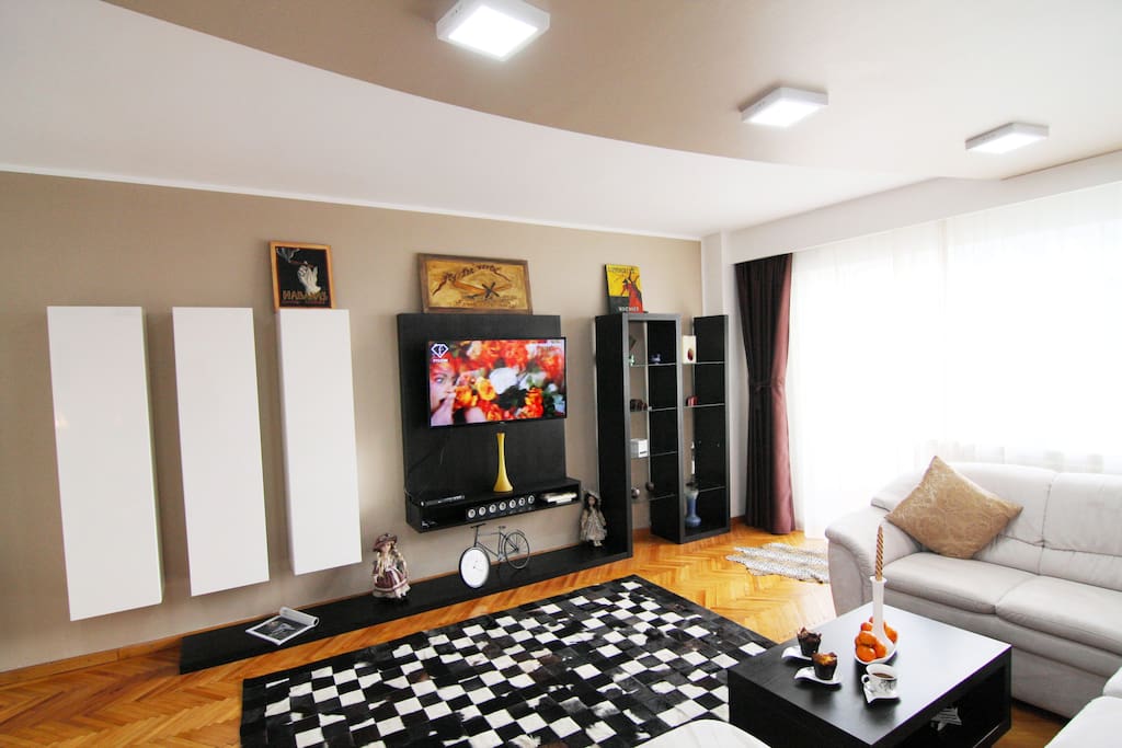 Spacious and bright living room.