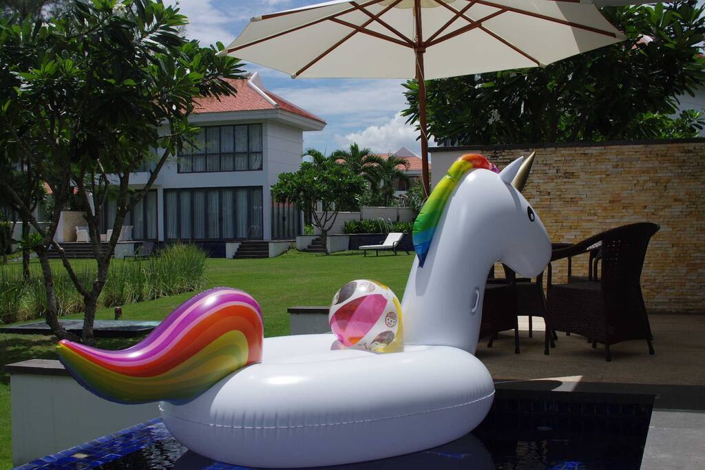 huge float in private pool