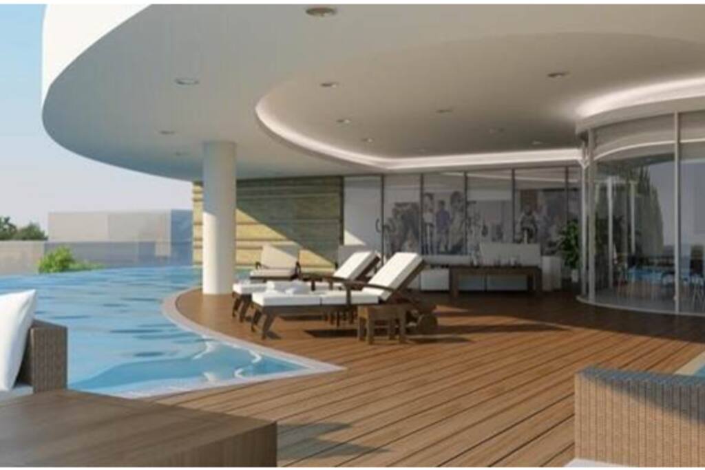 Free swimming pool at T floor