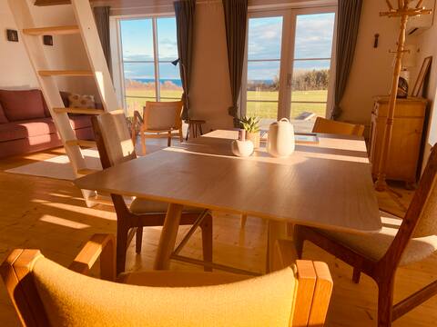 Beautiful cottage with fantastic sea views