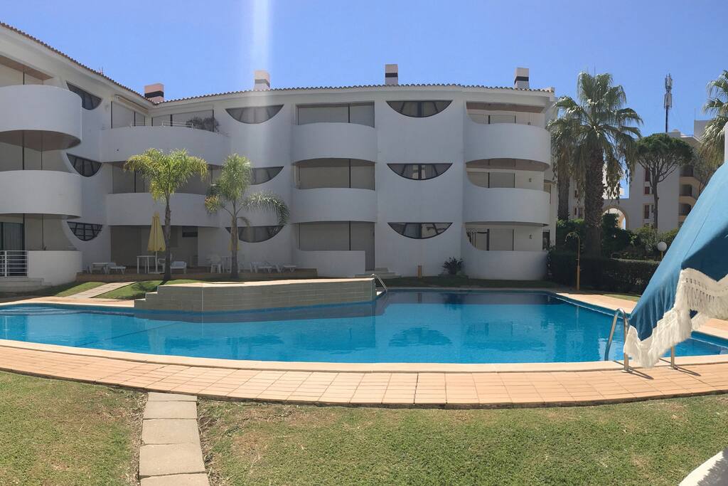 Vista varanda - acesso directo à piscina