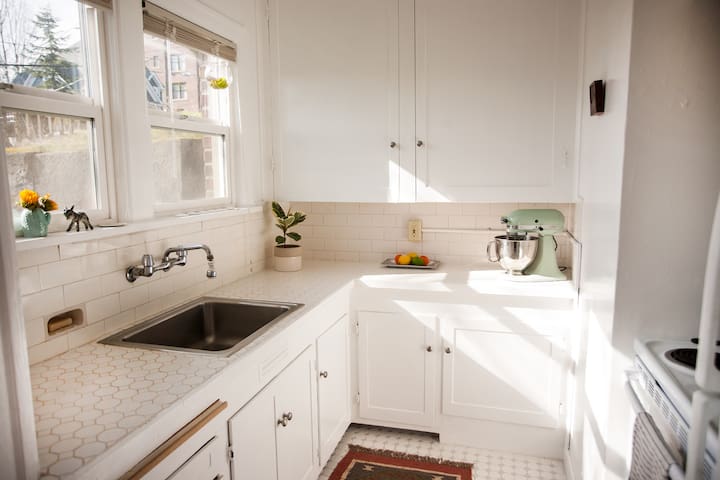 City Hideaway in Queen Anne