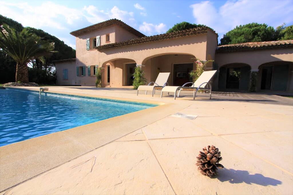 Villa Saint-tropez proche de la calme.