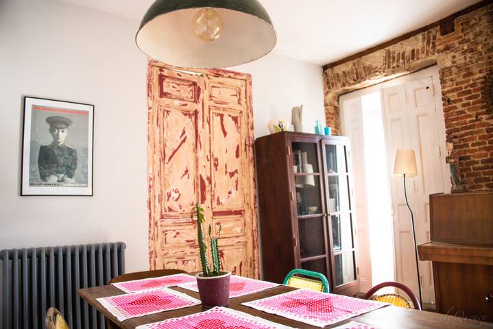 Bohemian vintage 150mq Justicia apartment gallery image 3