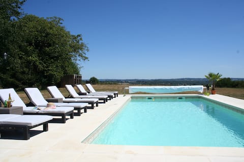 Beautiful Farmhouse with pool and stunning view