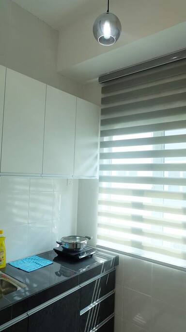 Wet kitchen (electrolux electric cater and kitchen tools provided)