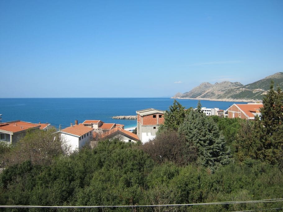 Вид на море с терассы на крыше / Seaview from roof-terrace