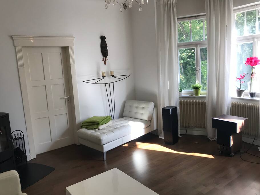 Wohnzimmer mit Erker und Récamière