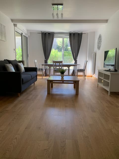 Annonce Airbnb populaire: Large 2-room apartment in the city center of Toulouse, quiet à Amidonniers / Compans Caffarelli / Brouardel