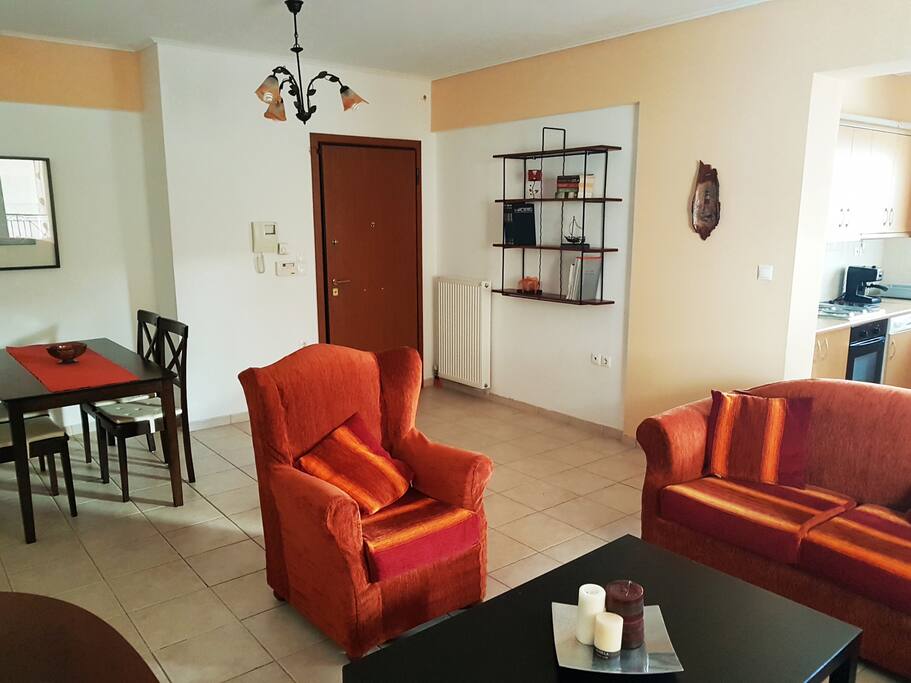 LIVING/DINING ROOM