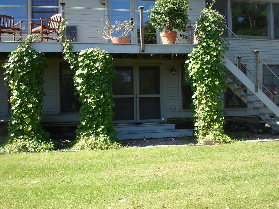 Private entrance