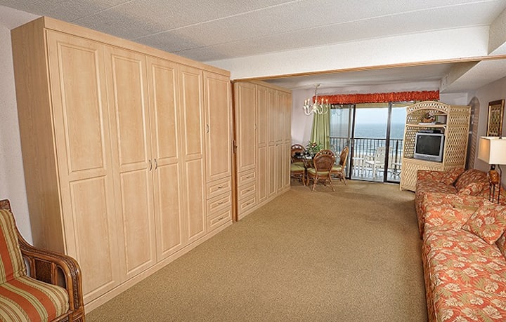 Direct Ocean Front At 1st & Boardwalk - Ocean Pines, MD