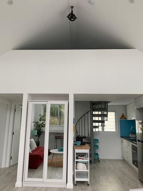 Successful Airbnb property: The "Pop-Up", perfect Manly Beach studio in Manly