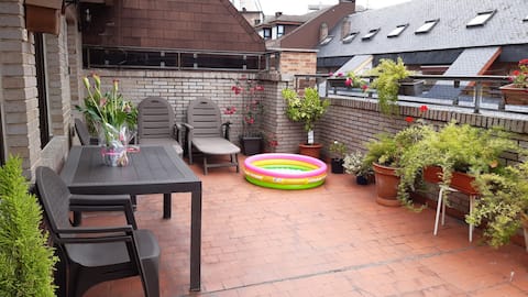 Penthouse with 2 rooms and garage.
in the center