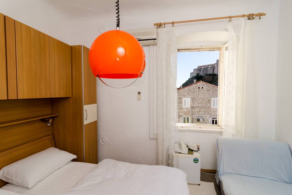 Double Bed