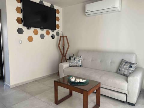 Popular Airbnb listing: CASA DE PLAYA LUNA IN PUERTO VALLARTA in Las Juntas
