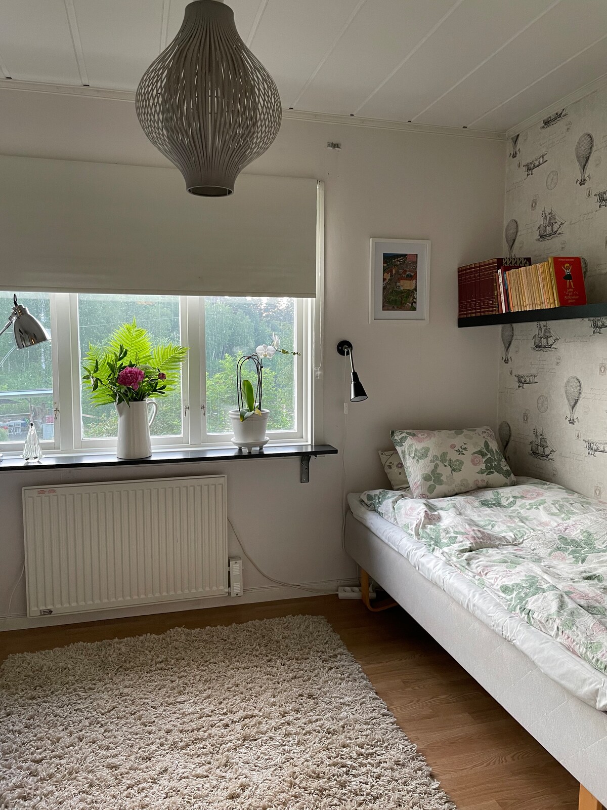 Dormitorio 2, con dos camas separadas.