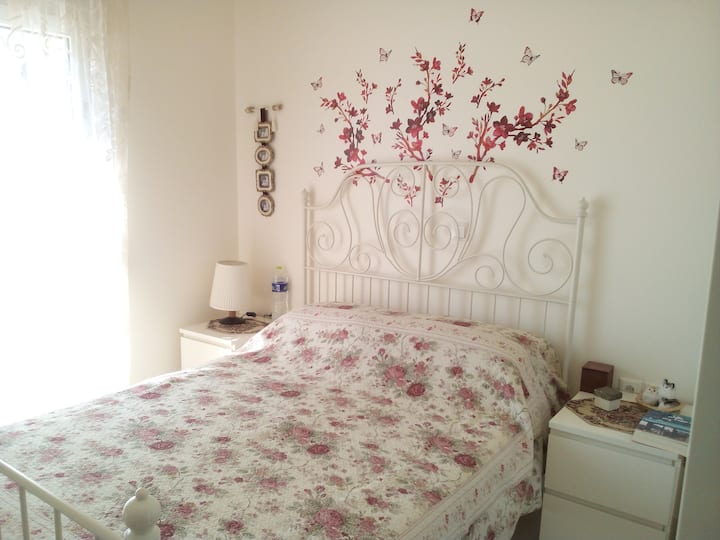 Dhoma e tretë e gjumit, kati i parë