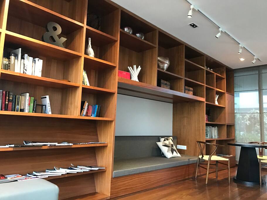 Guest Lounge Area