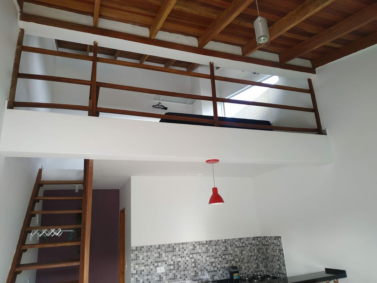 Horná spálňa.
Žiadna bezpečnostná sieť.