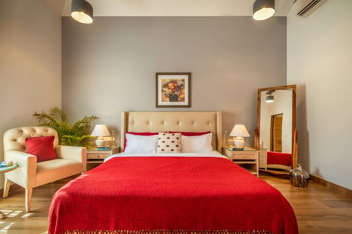 Bedroom 1 image 3