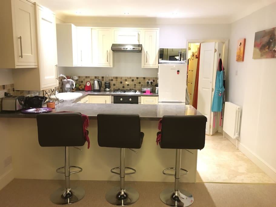 Breakfast bar with comfortable stools.