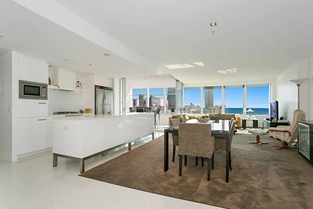 Kitchen / Dinning